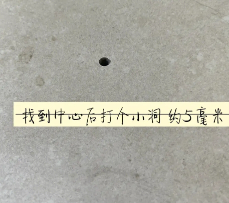 金口河瓷砖空鼓维修公司专业解答在瓷砖铺贴过程中，如果砂料搅拌不均匀，将会带来以下问题